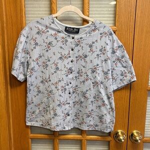 EUC Floral Short Sleeve Top